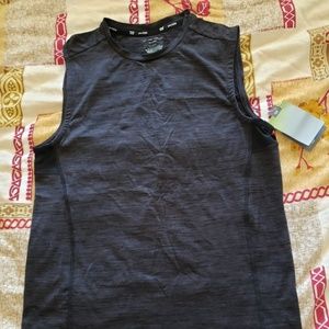 Tek gear black sleeveless muscle shirt men's S